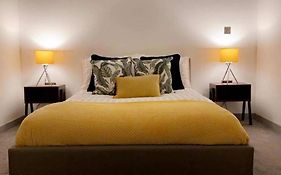 Central Doncaster Amazing Apartment Sleeps 4